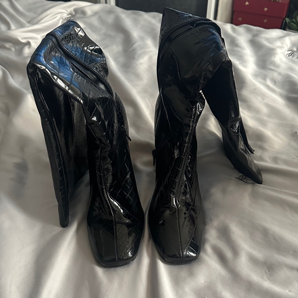 PrettyLittleThing Glossy Black Heeled Boots